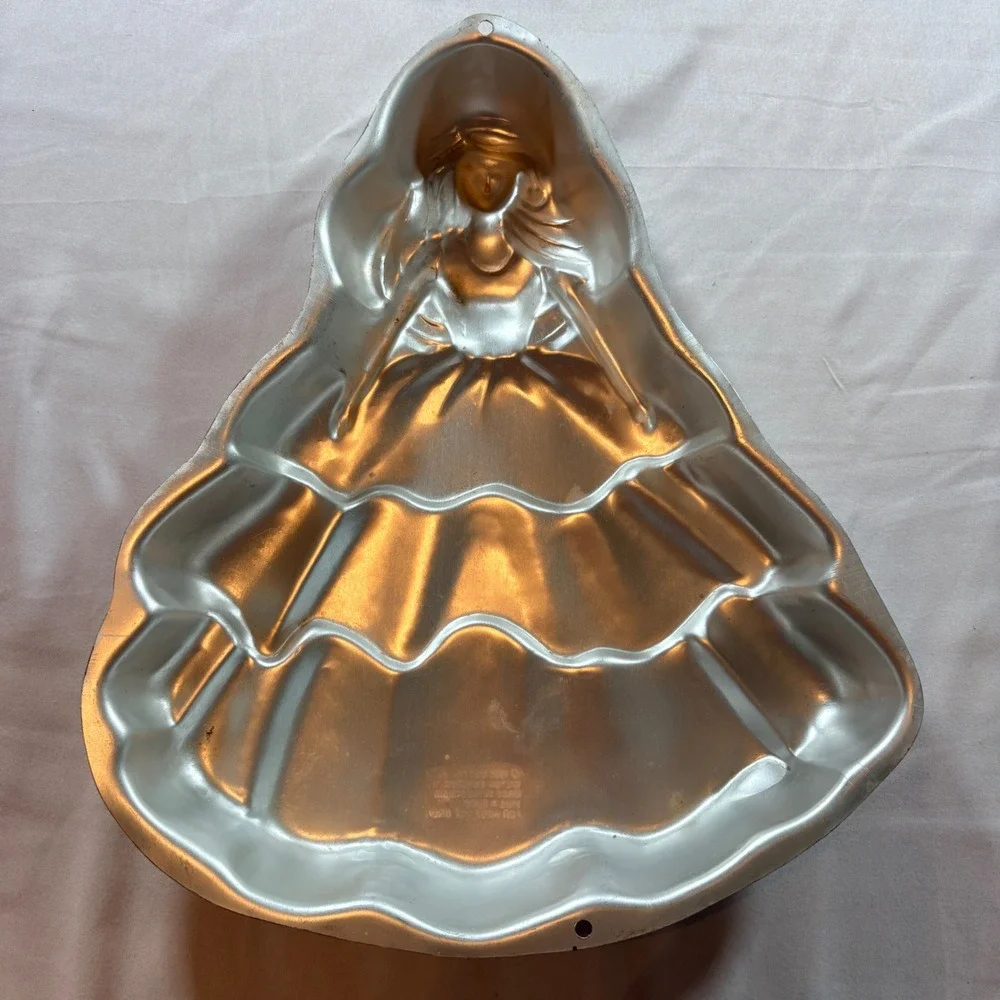 Wilton Barbie Princess Dress Cake Pan 1995 Mattel Aluminum Doll Mold 2105-3500